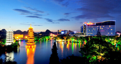 Гостиница Guilin Lijiang Waterfall Hotel в Гуйлине