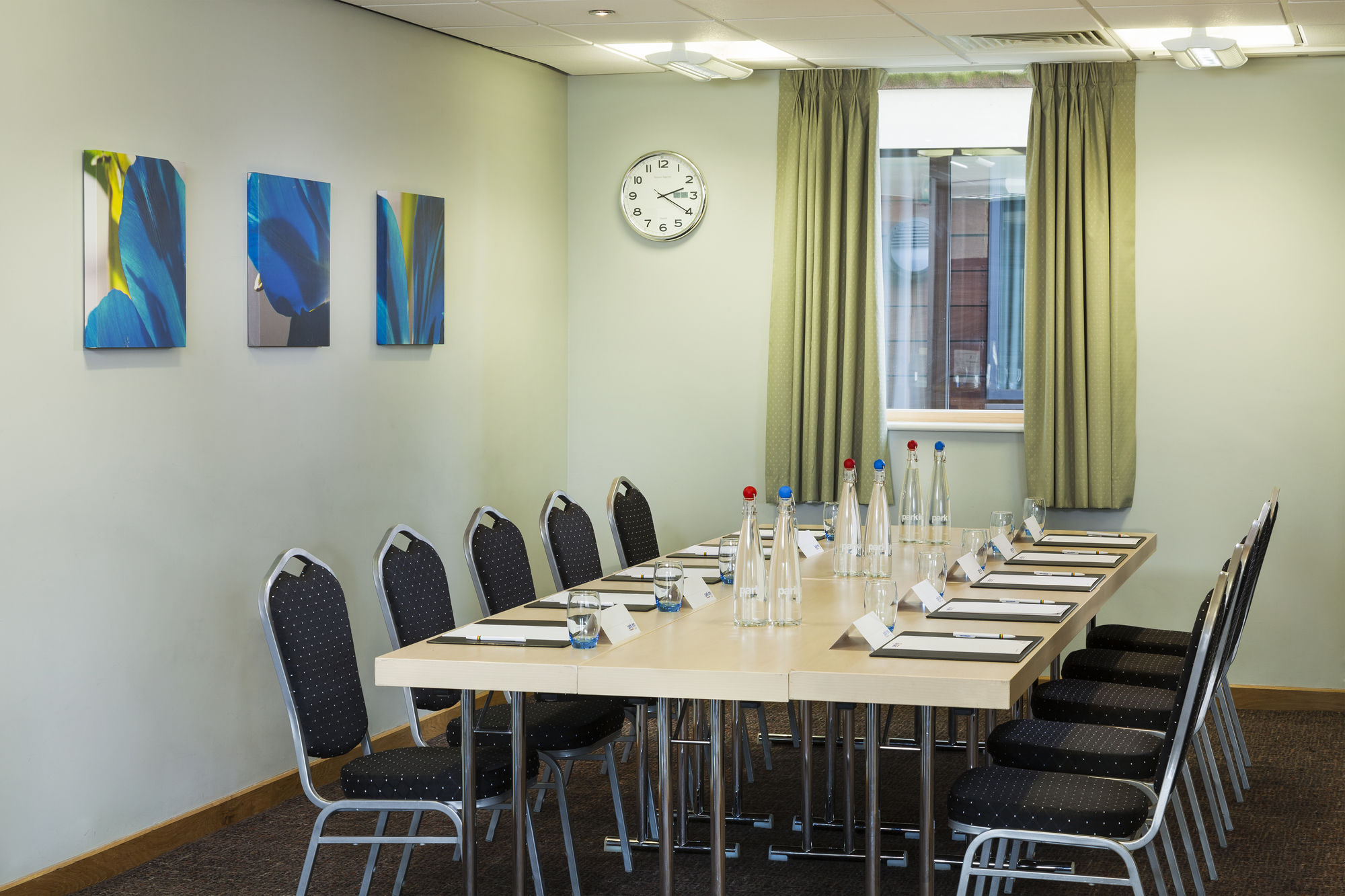 Фото Park Inn by Radisson Peterborough