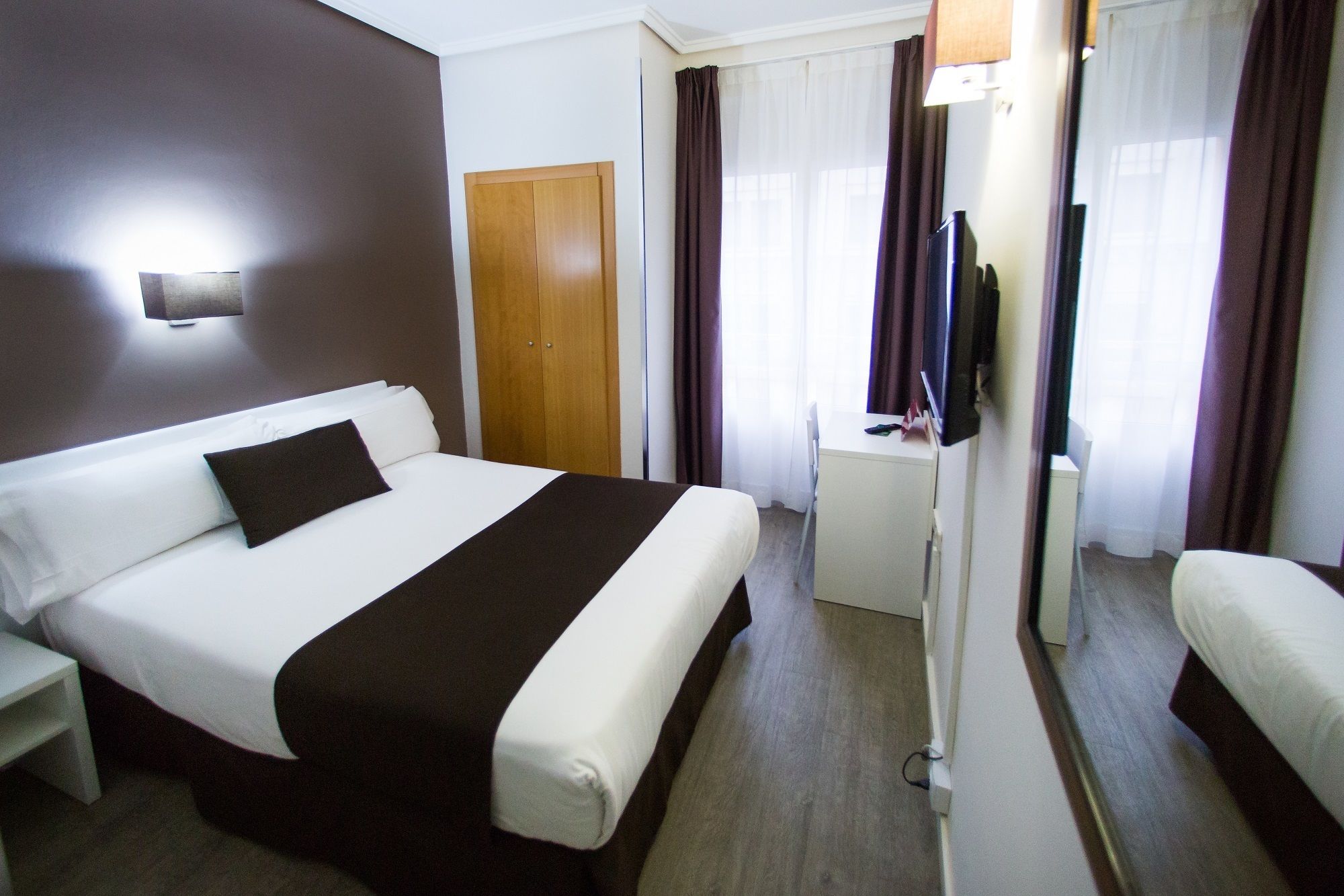 Фото Sweet Hotel Continental