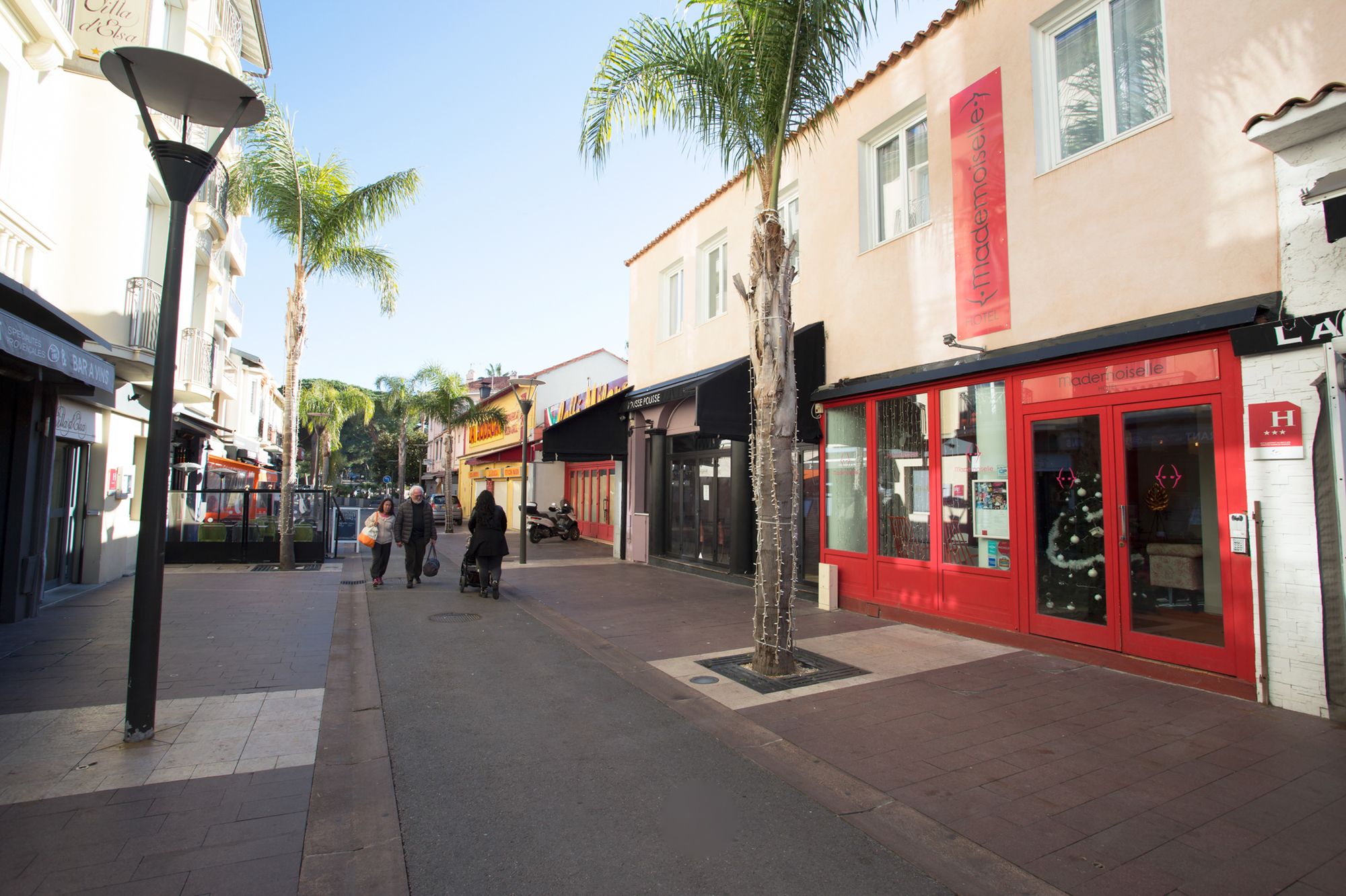 Фото Hotel Mademoiselle