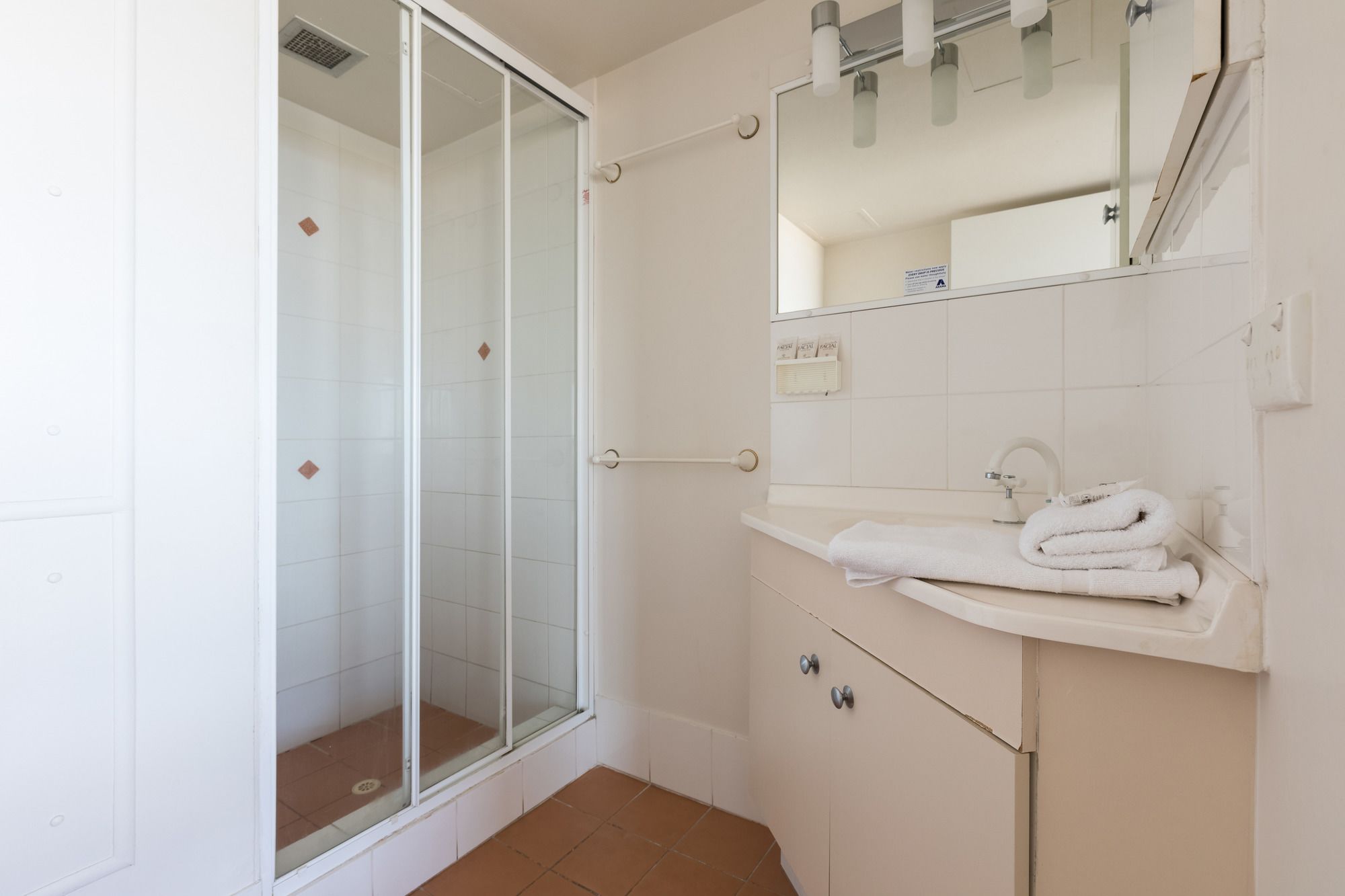 Фото Palmerston Tower Holiday Apartments