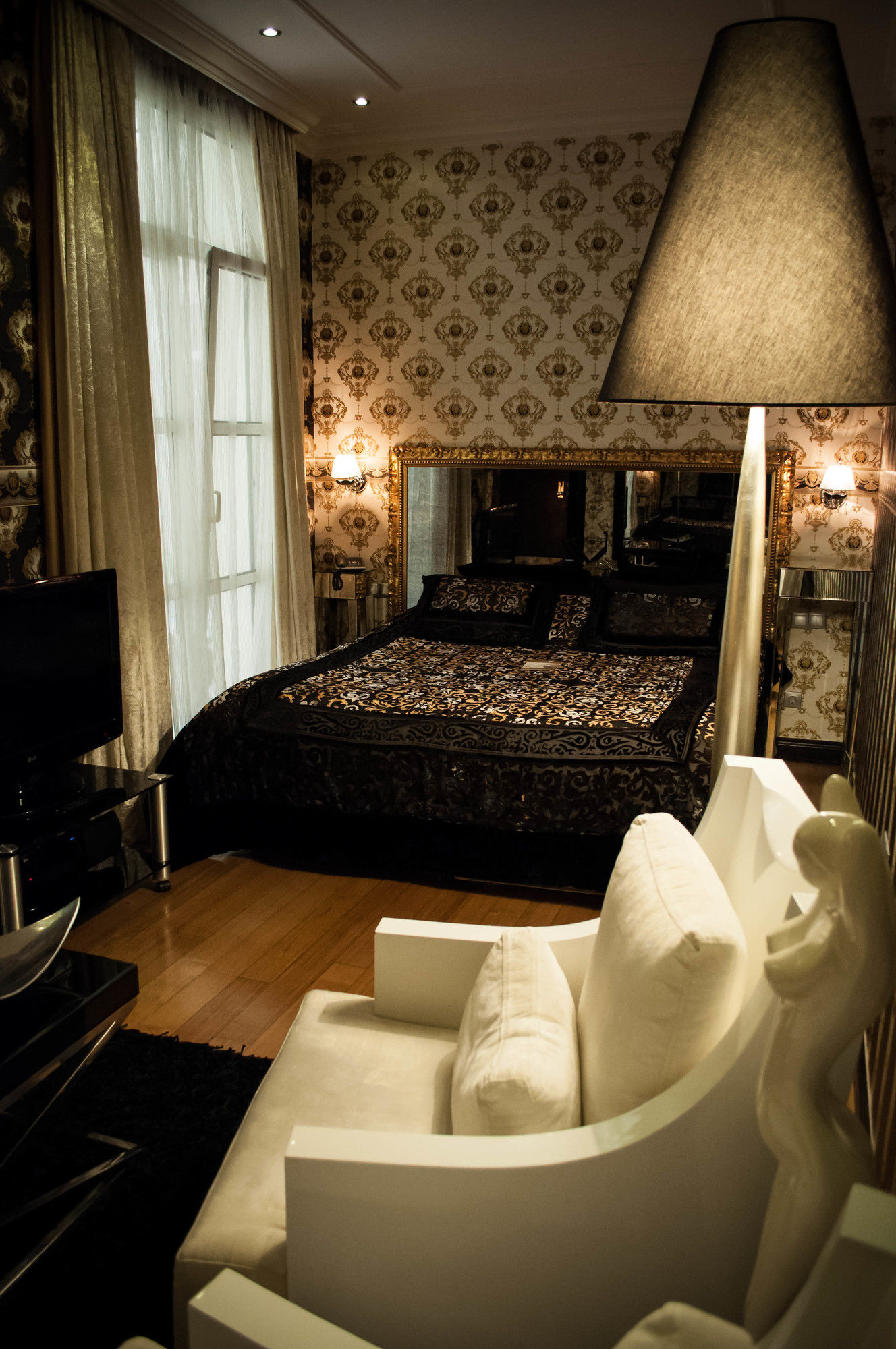 Фото отеля 2