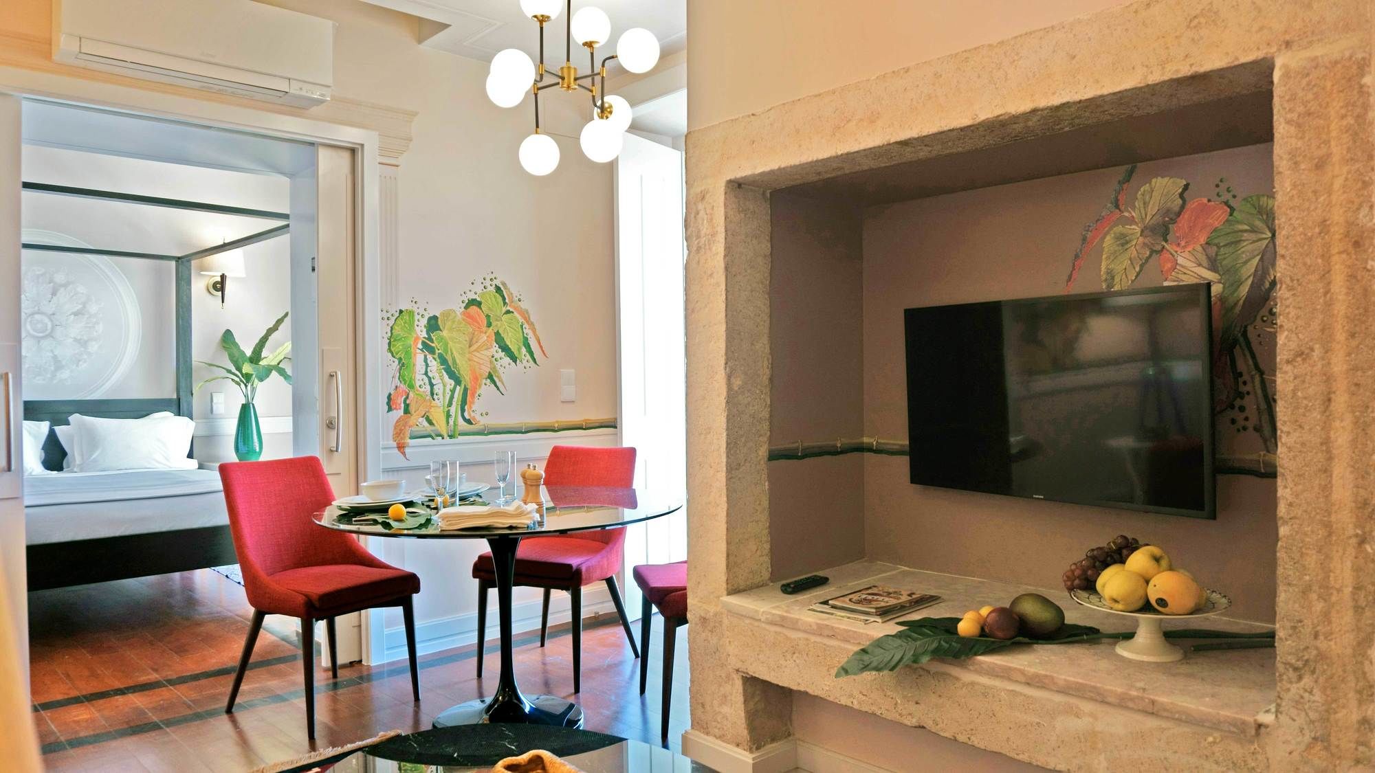 Фото Lisbon Colours Bairro Alto Apartments