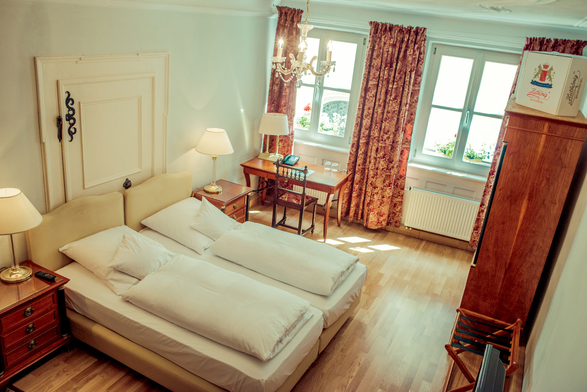 Фото Bohemian Hotel