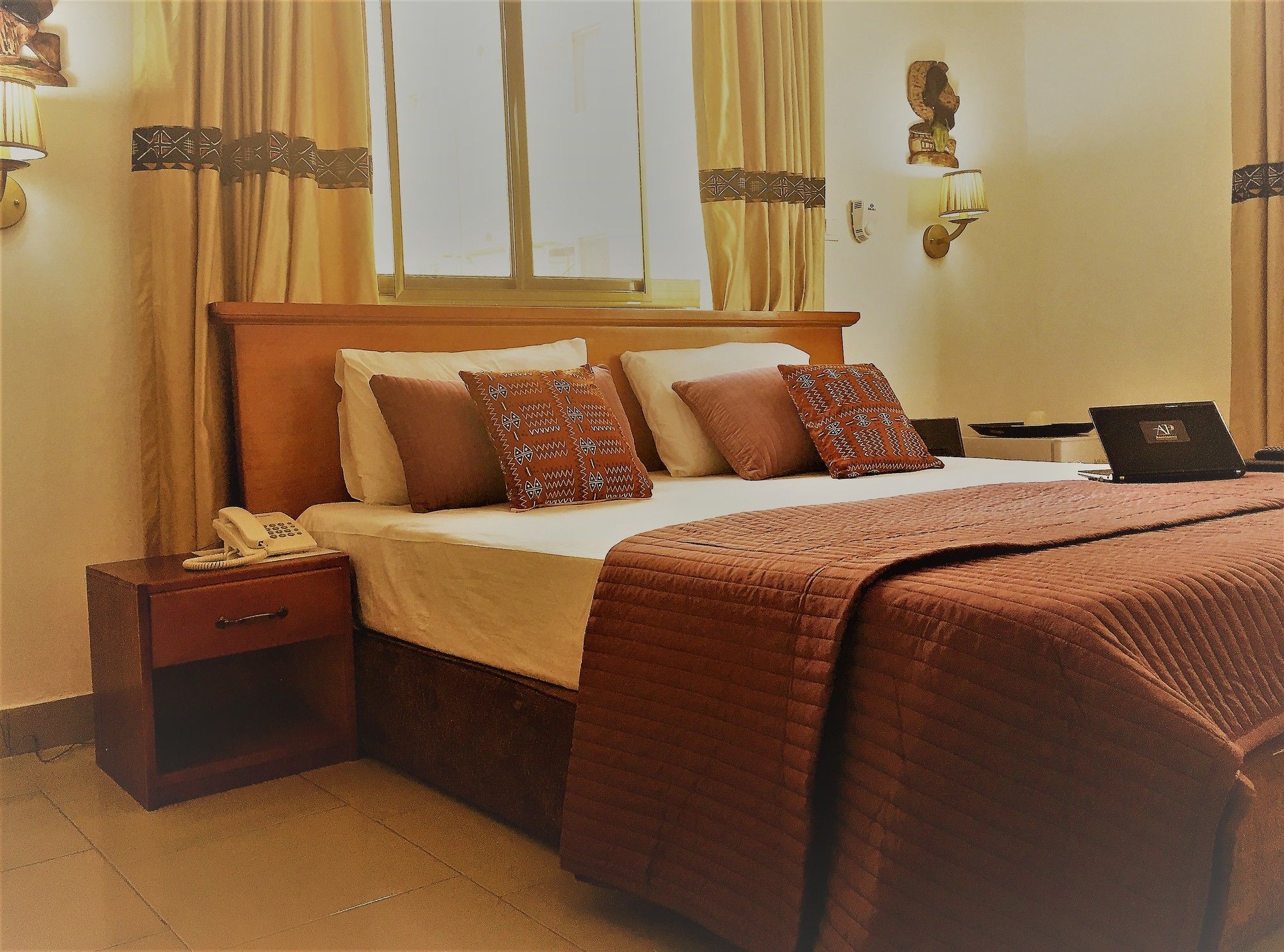 Фото отеля 2