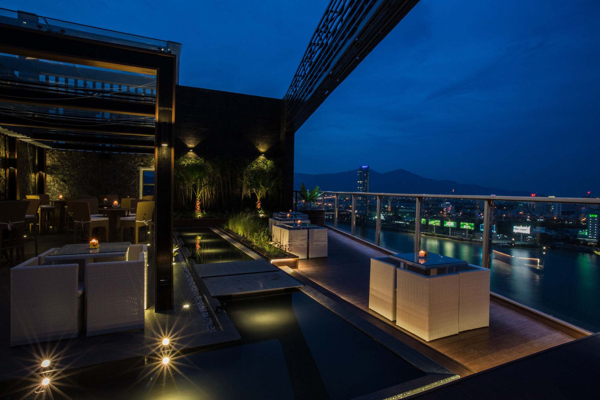 Фото Brilliant Hotel