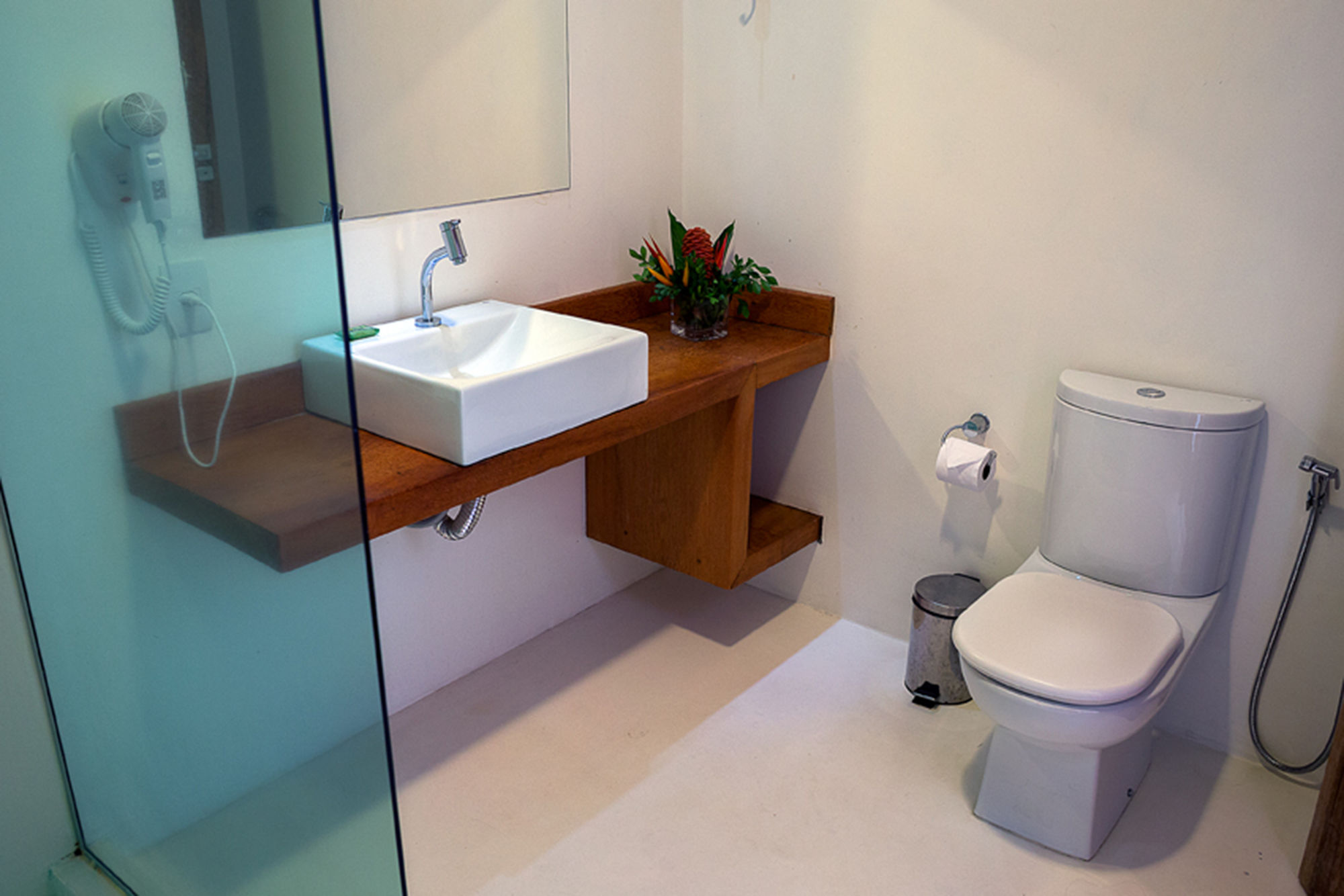 Фото Sambass lounge beach cafe & Pousada