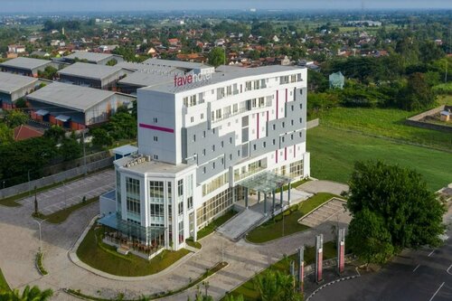 Отель Favehotel Kediri