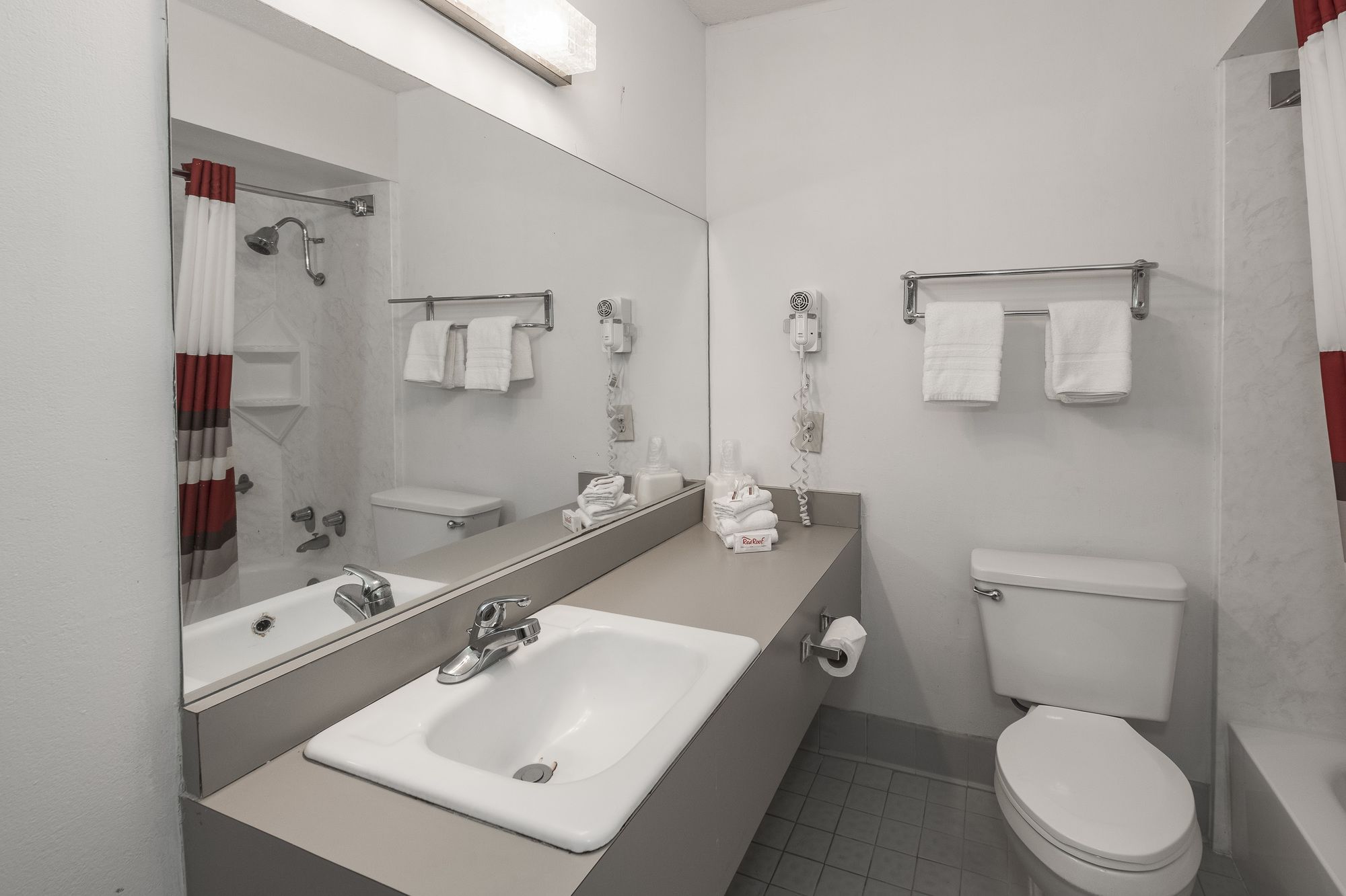 Фото Red Roof Inn Meridian