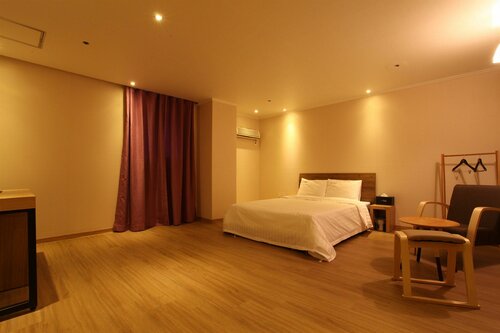 Гостиница Hotel violet в Кояне
