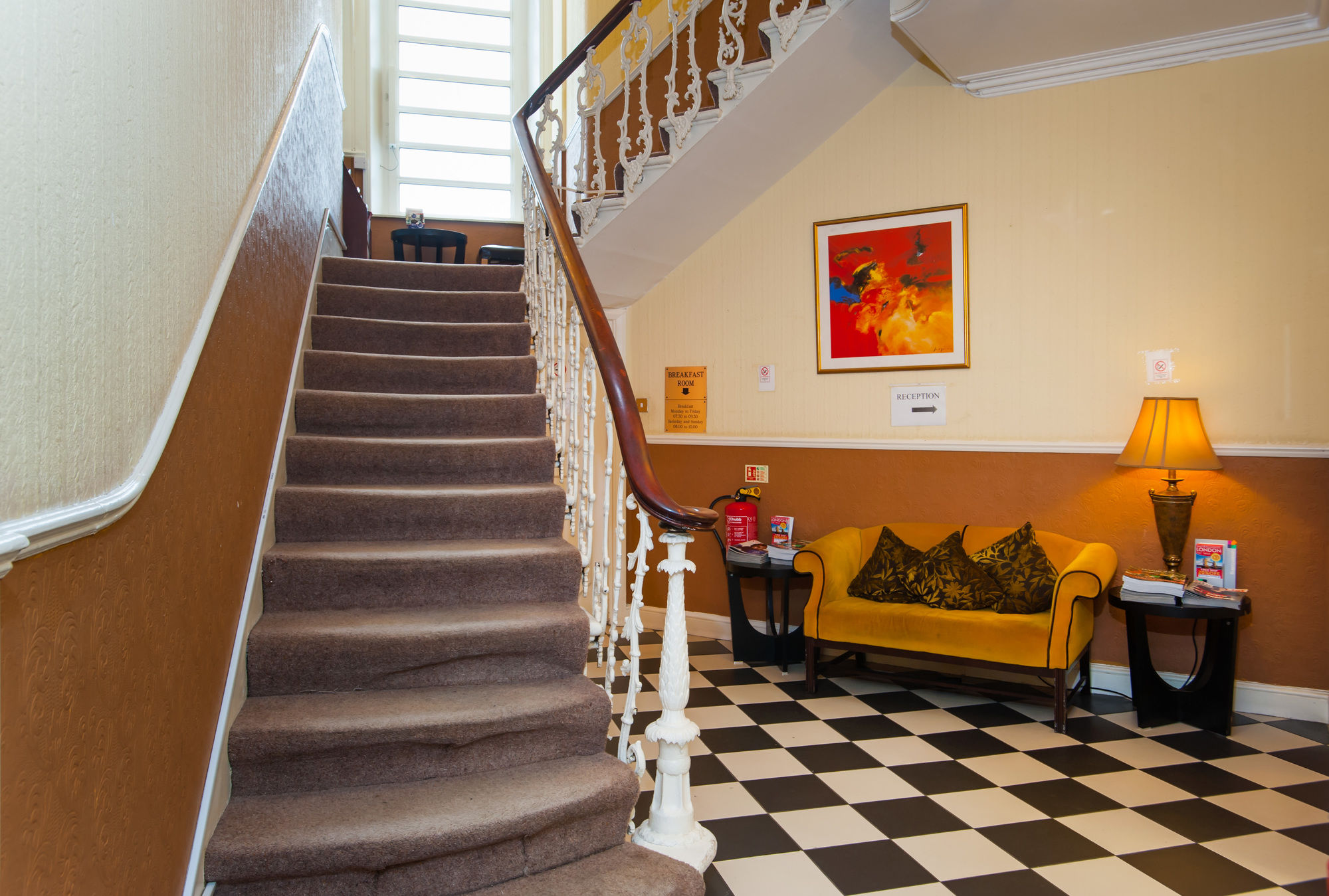 Фото The Crescent Hyde Park