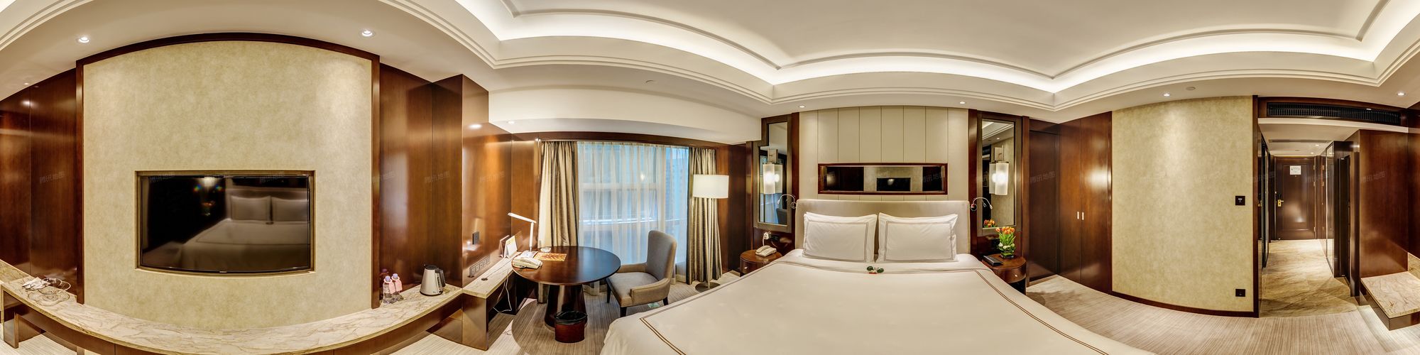 Фото The Pavilion Hotel