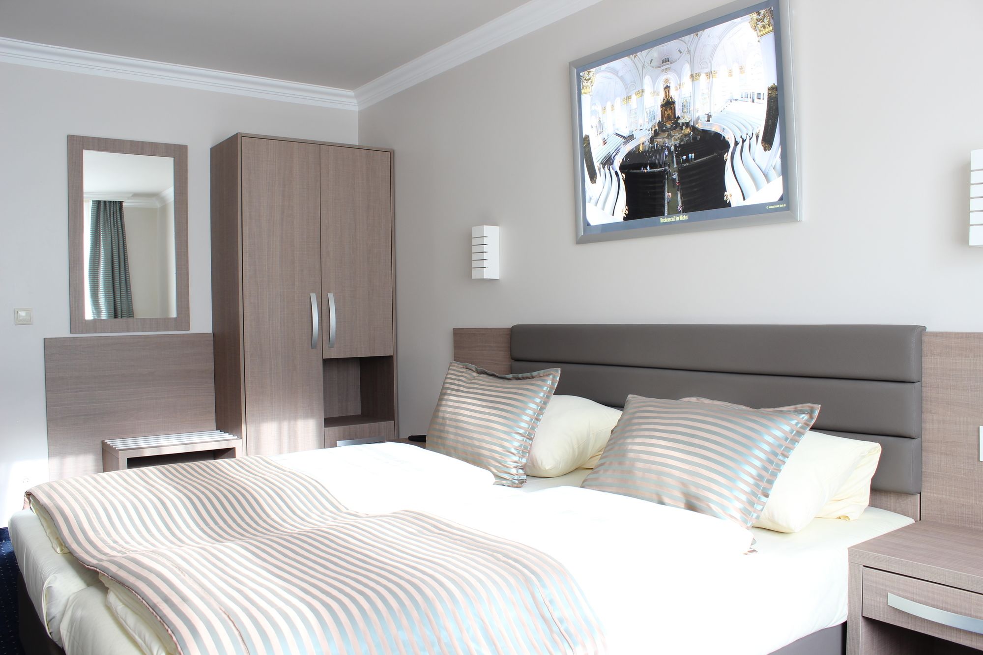 Фото St Joseph Hotel Hamburg Reeperbahn St Pauli Kiez