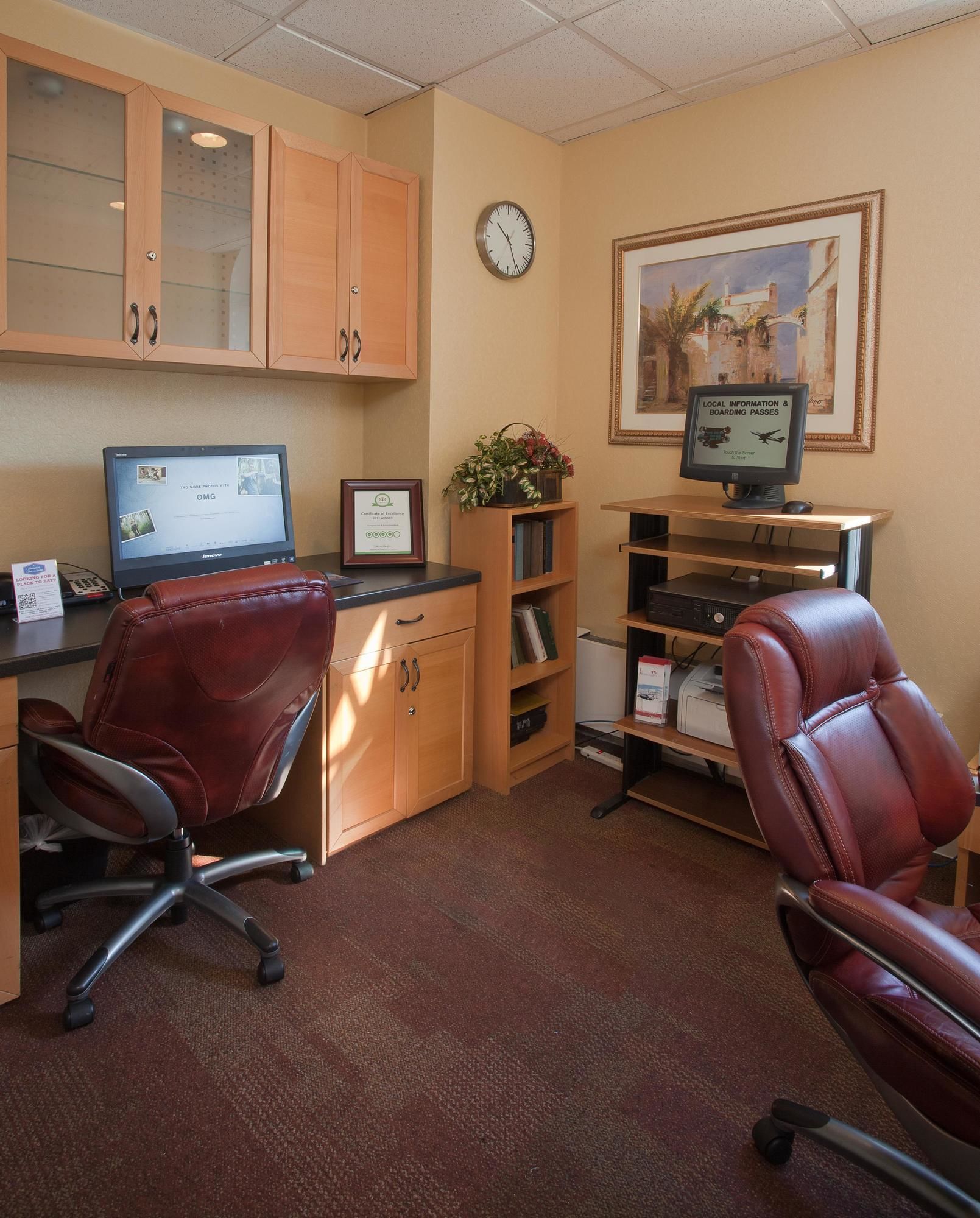 Фото Hampton Inn & Suites Stamford