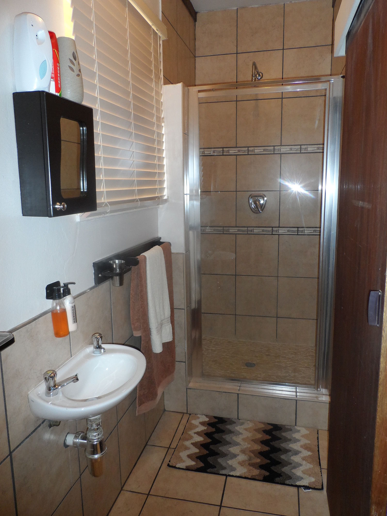 Фото A Cherry Lane Self Catering and B&b