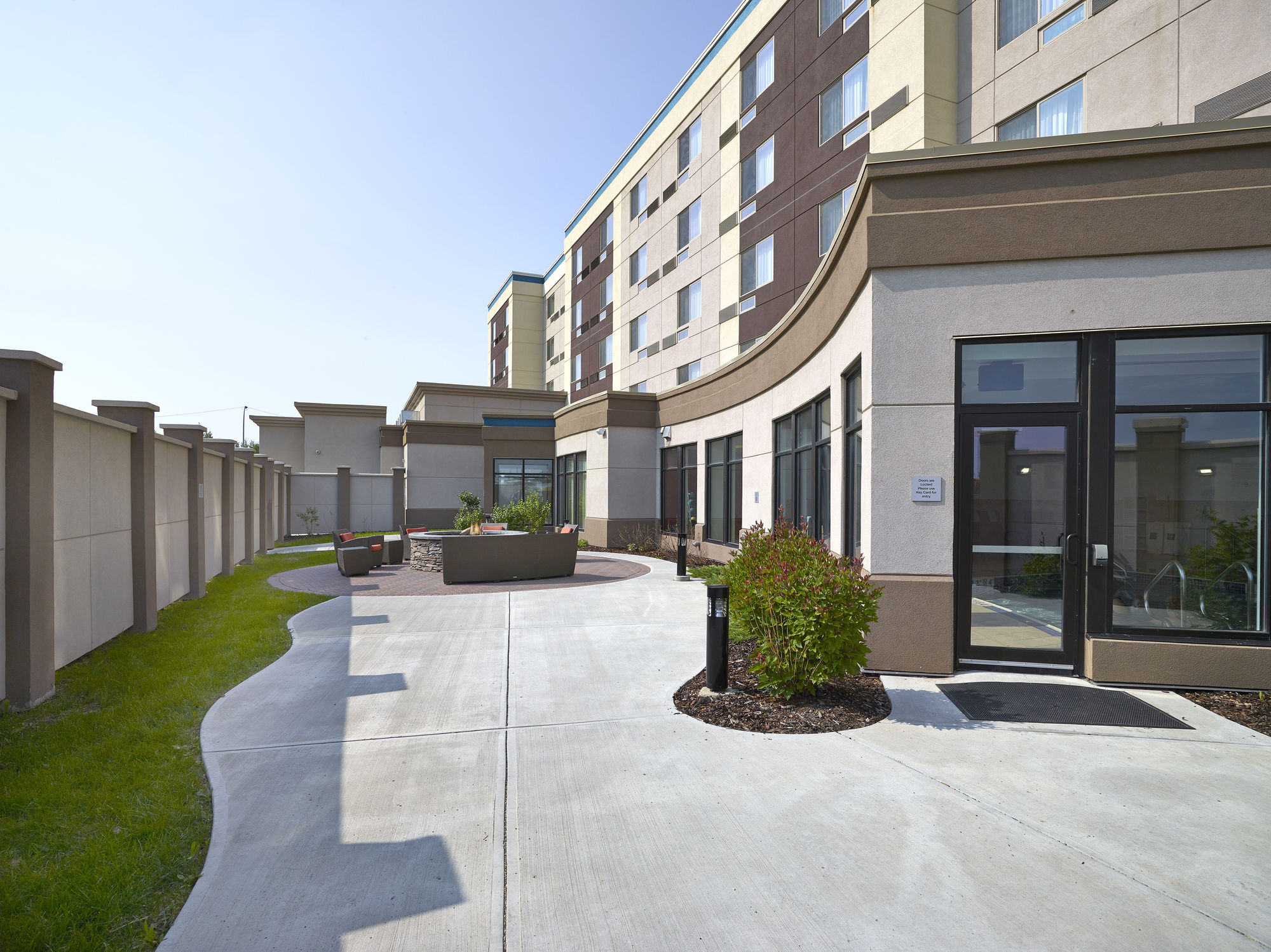 Фото Courtyard by Marriott Edmonton West