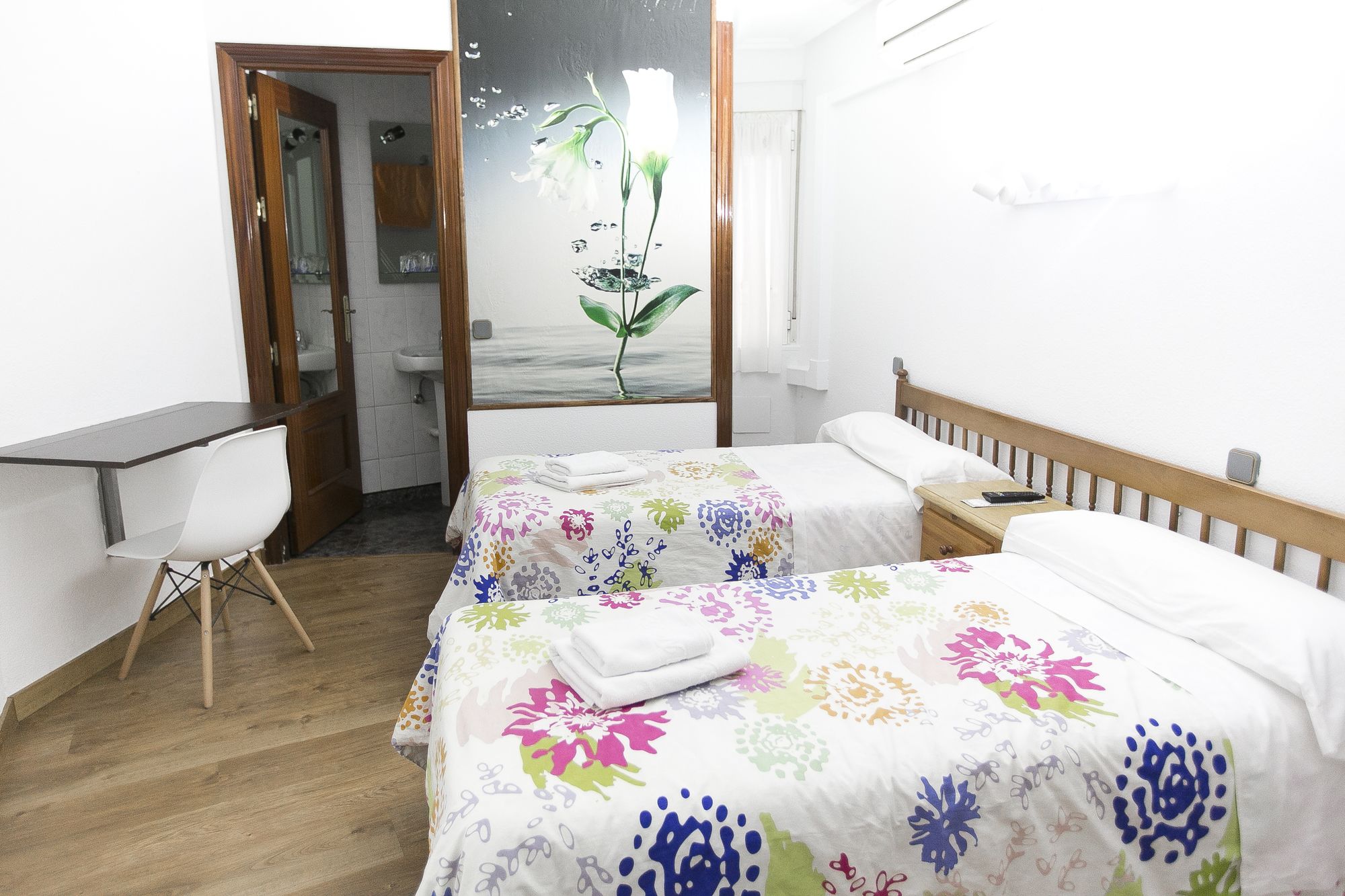 Фото Hostal La Bañezana