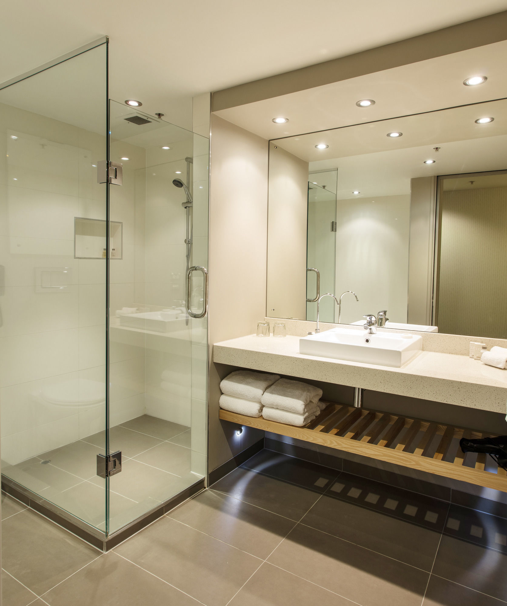 Фото Waipuna Hotel & Conference Centre