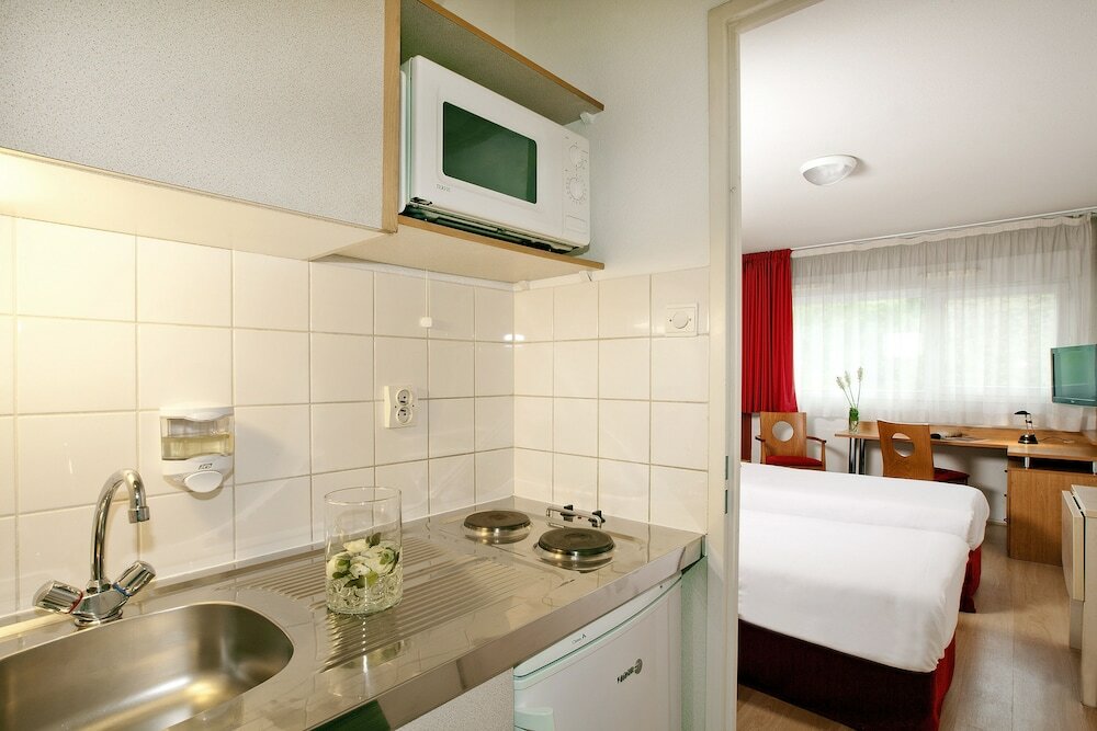 Фото Aparthotel Séjours & Affaires Lamartine