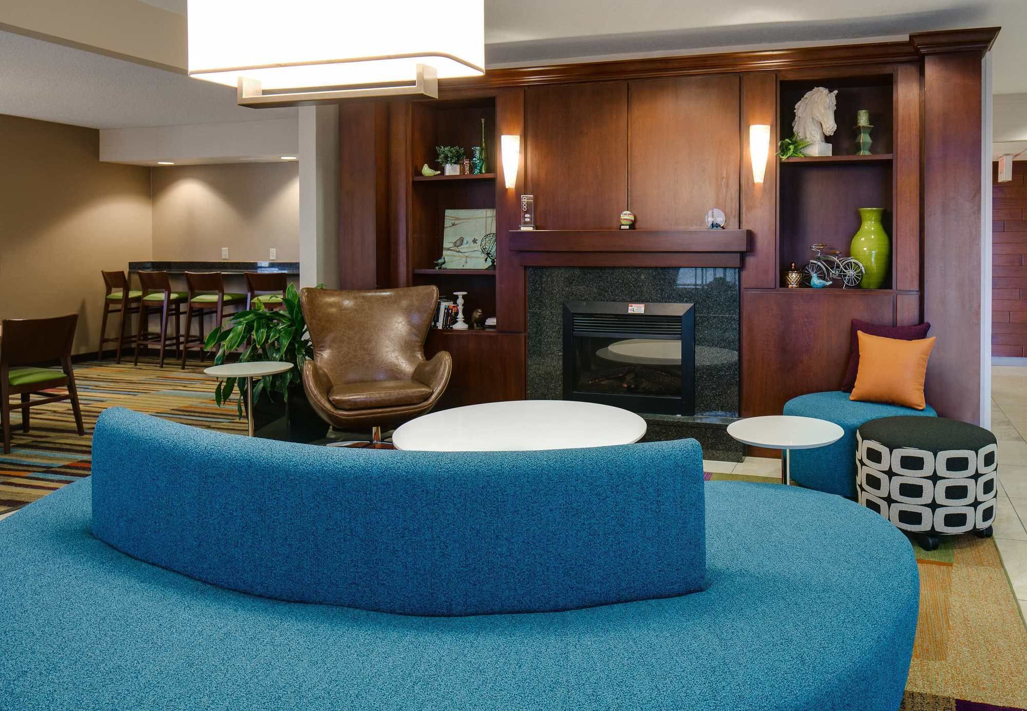 Фото Fairfield Inn by Marriott Kansas City Airport