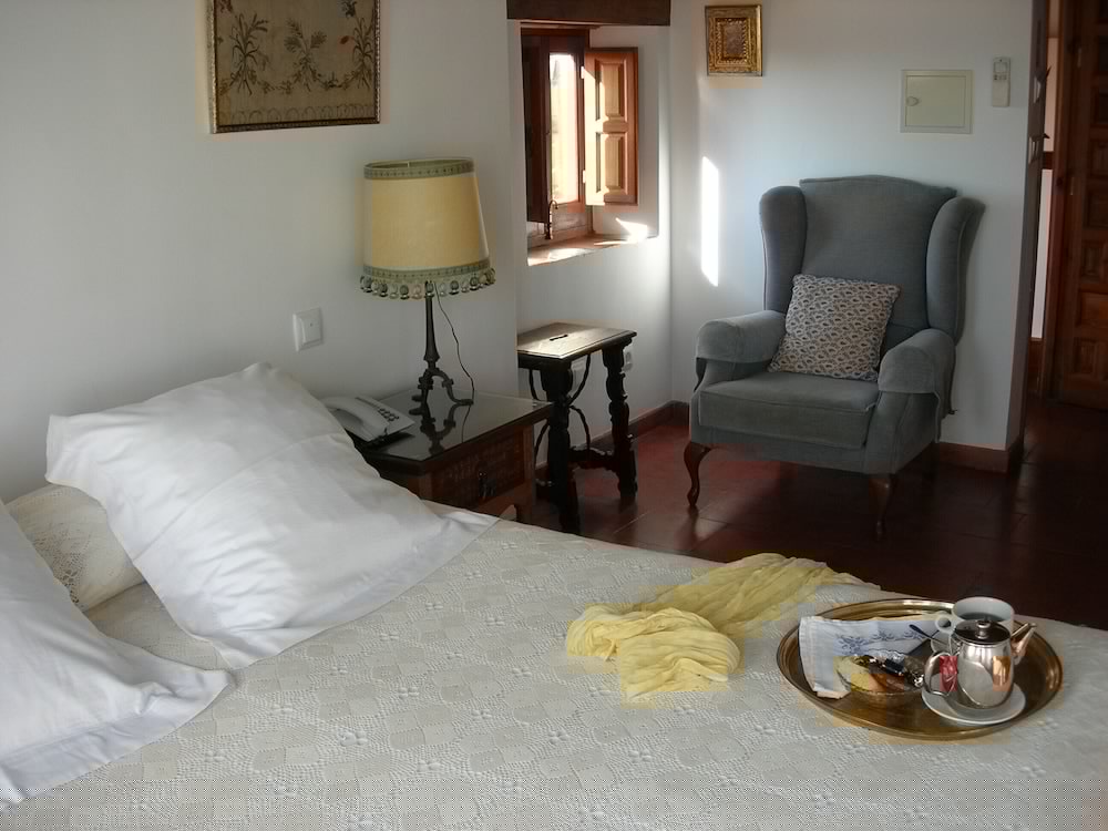 Фото Hotel Santa Isabel la Real