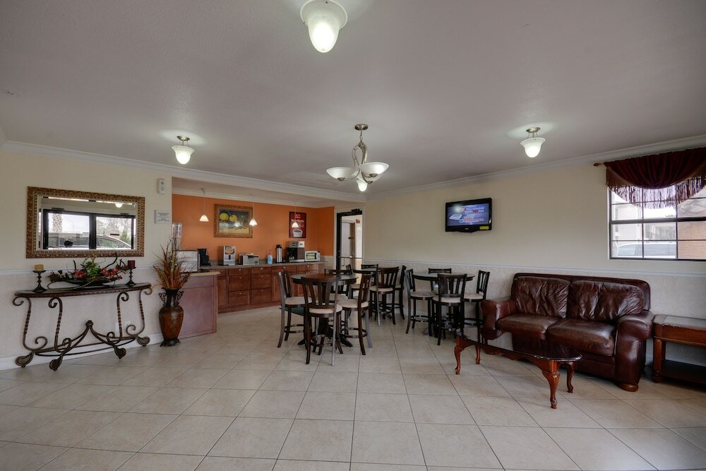 Фото Econo Lodge Lake Charles University Area