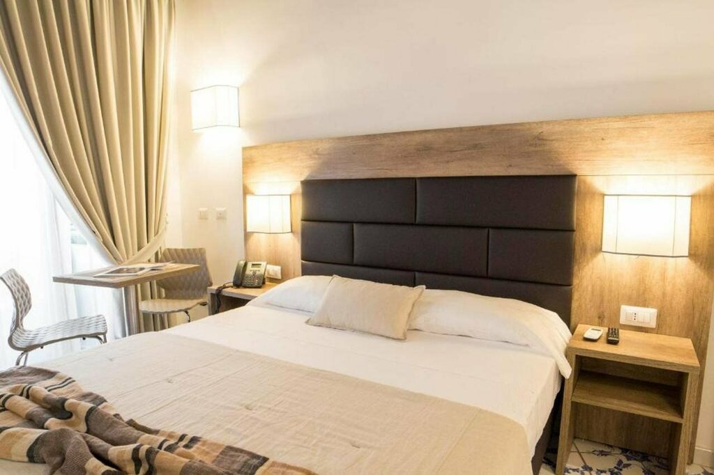 Hotel Morelli Suite, Naples, photo