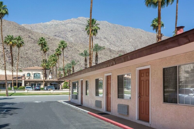 Гостиница Adara Hotel Palm Springs в Палм-Спрингс