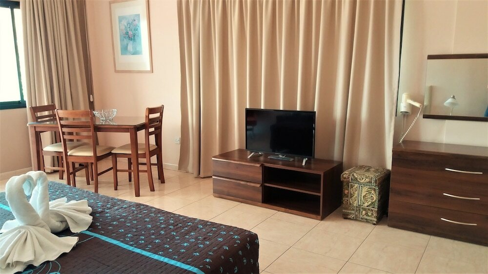 Фото Anna Hotel Apartments