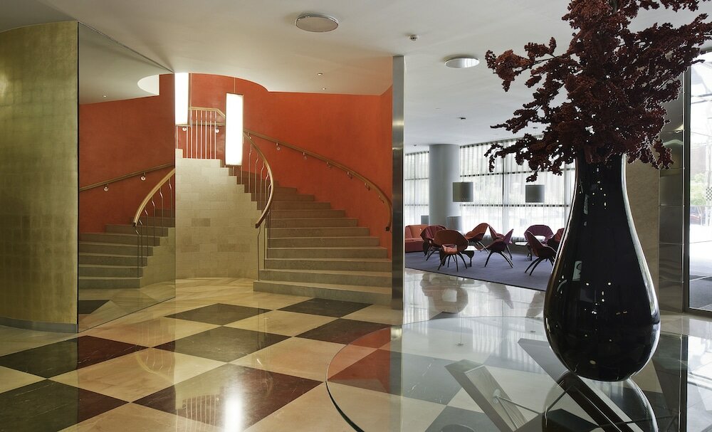 Фото Reina Petronila