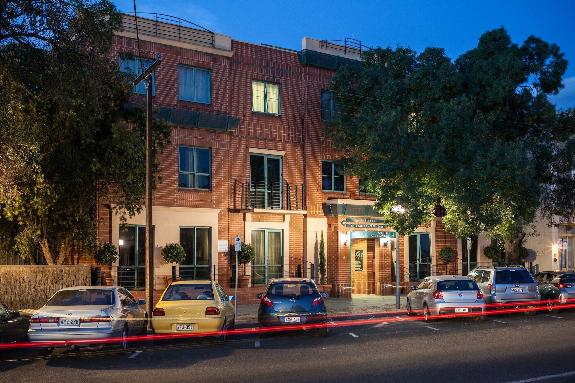 Фото Majestic Tynte Street Hotel