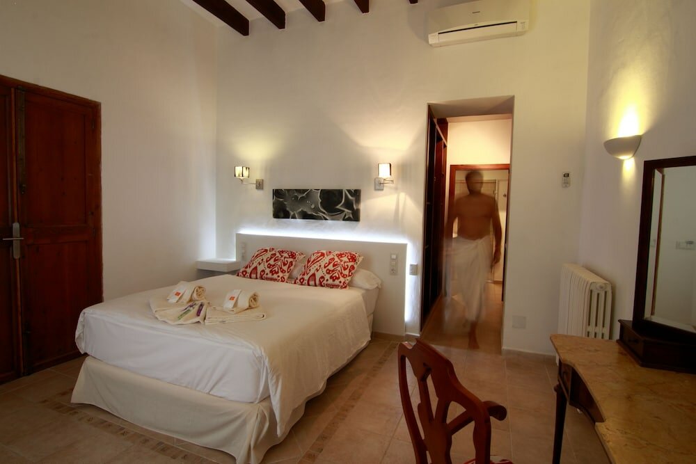 Фото Petit Hotel Algaida