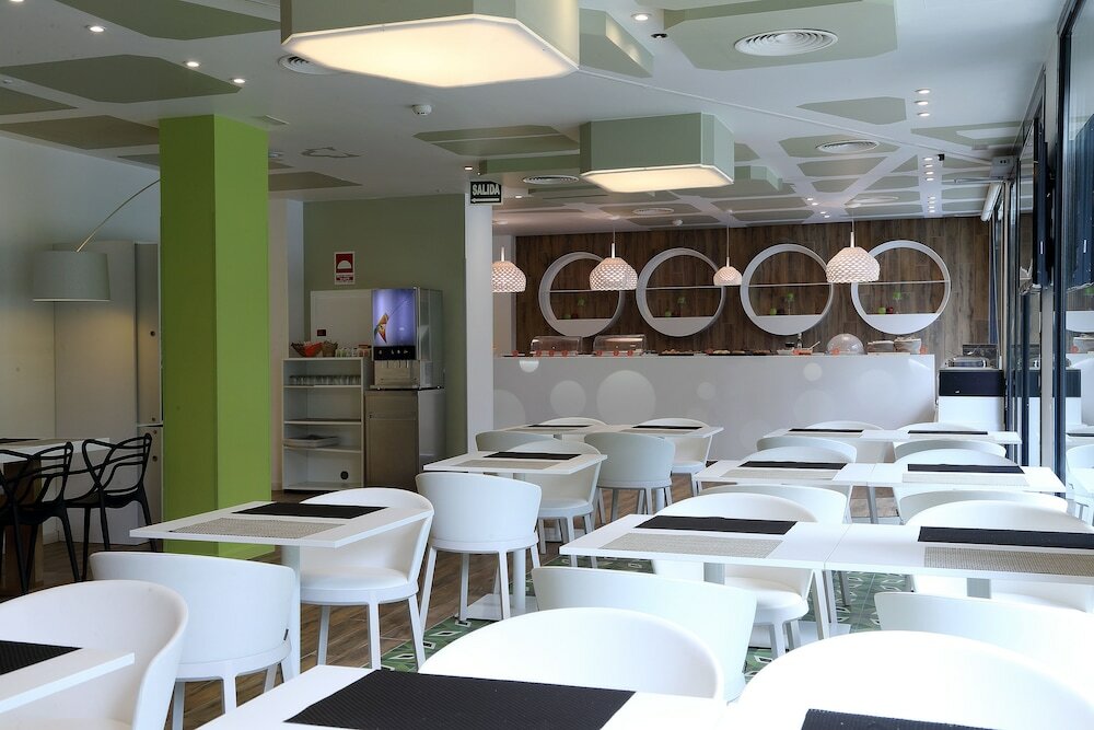 Фото Room Mate Pau