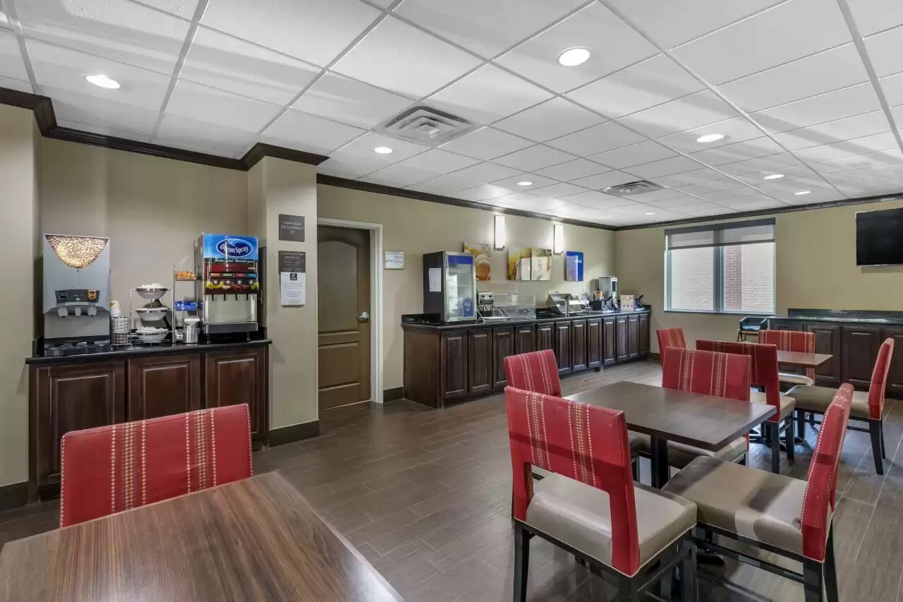 Фото Comfort Suites Plano - Dallas North