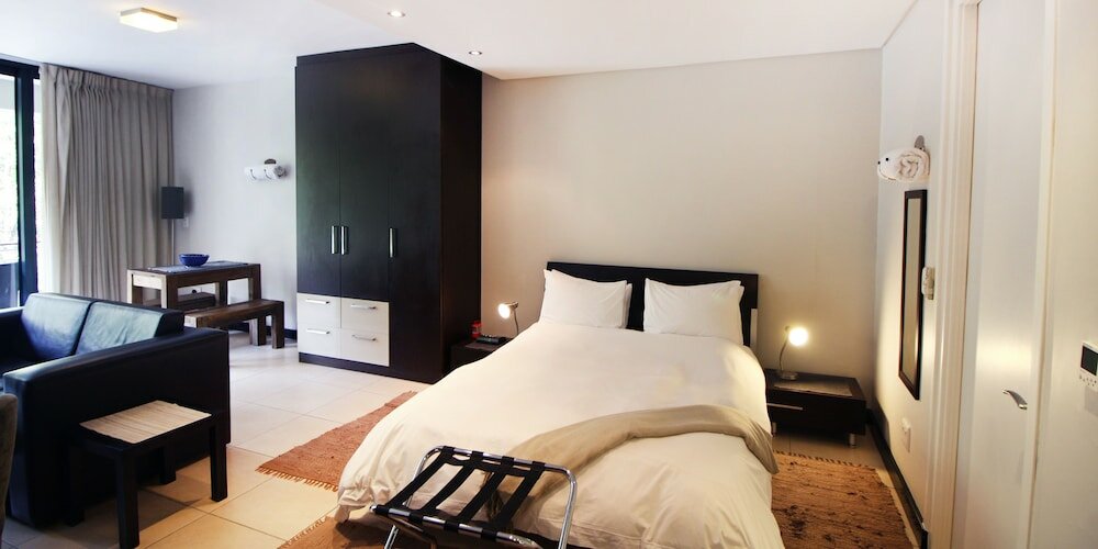 Фото The Glen Apartments