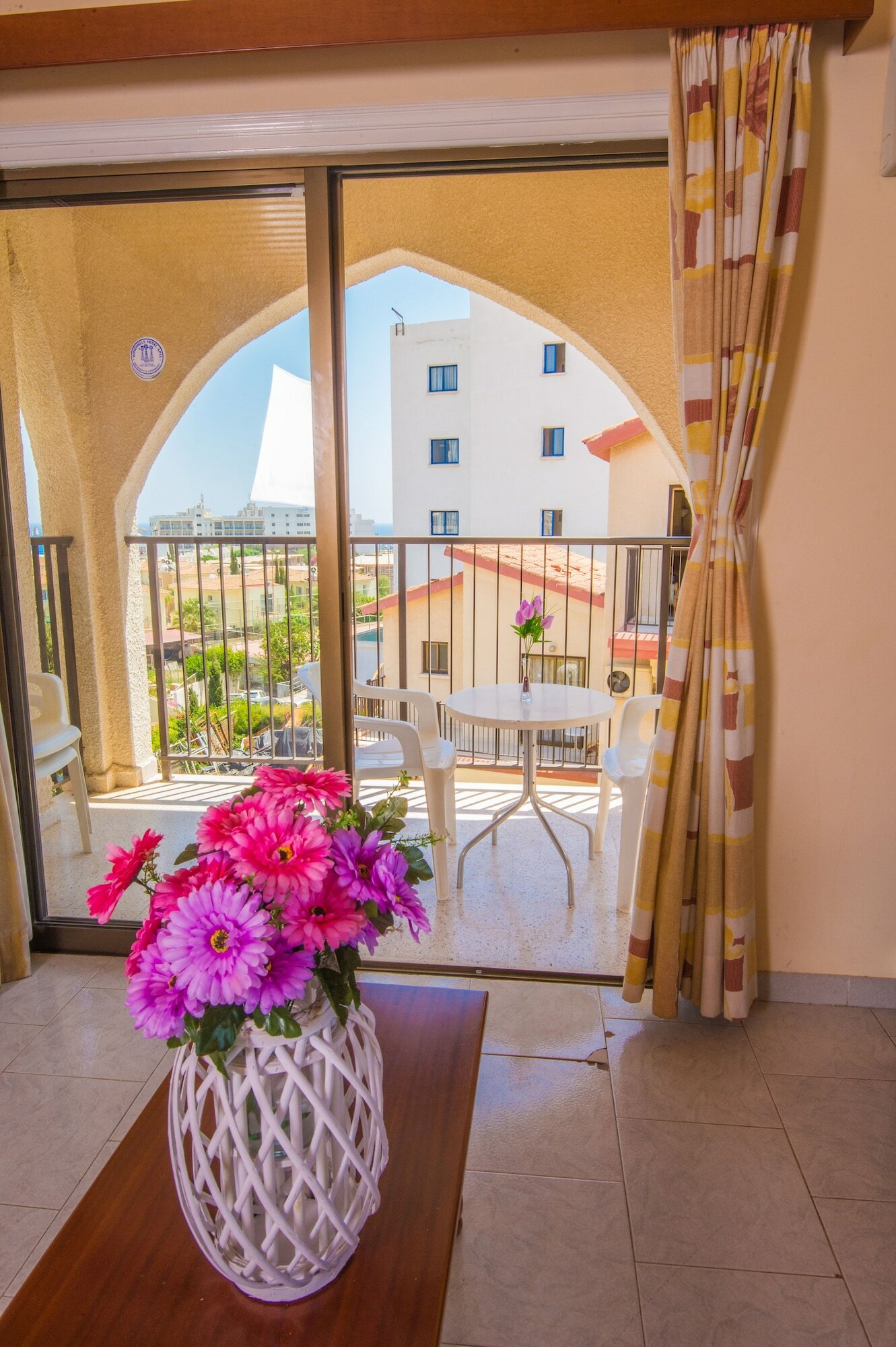 Фото Windmills Hotel Apartments