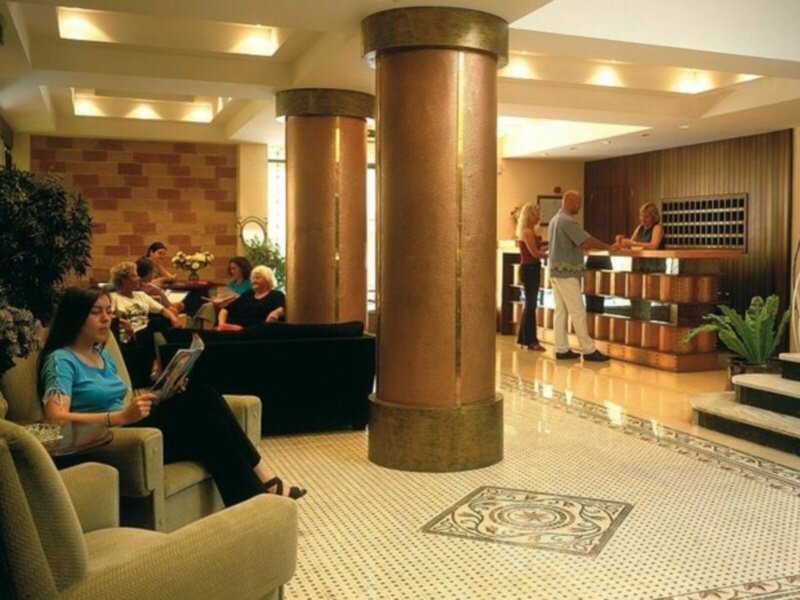 Фото отеля 2