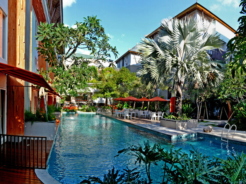 Гостиница Harris Hotel & Residences Sunset Road в Денпасаре