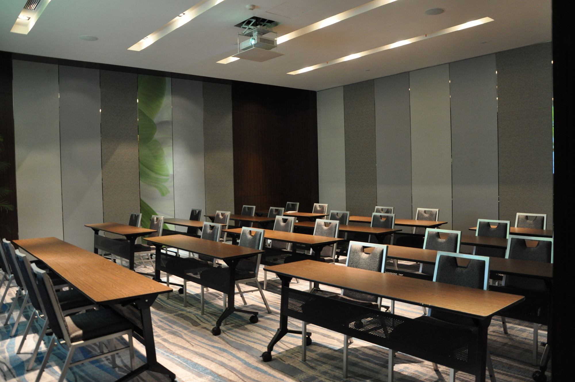 Фото Hilton Garden Inn Shenzhen Bao'an