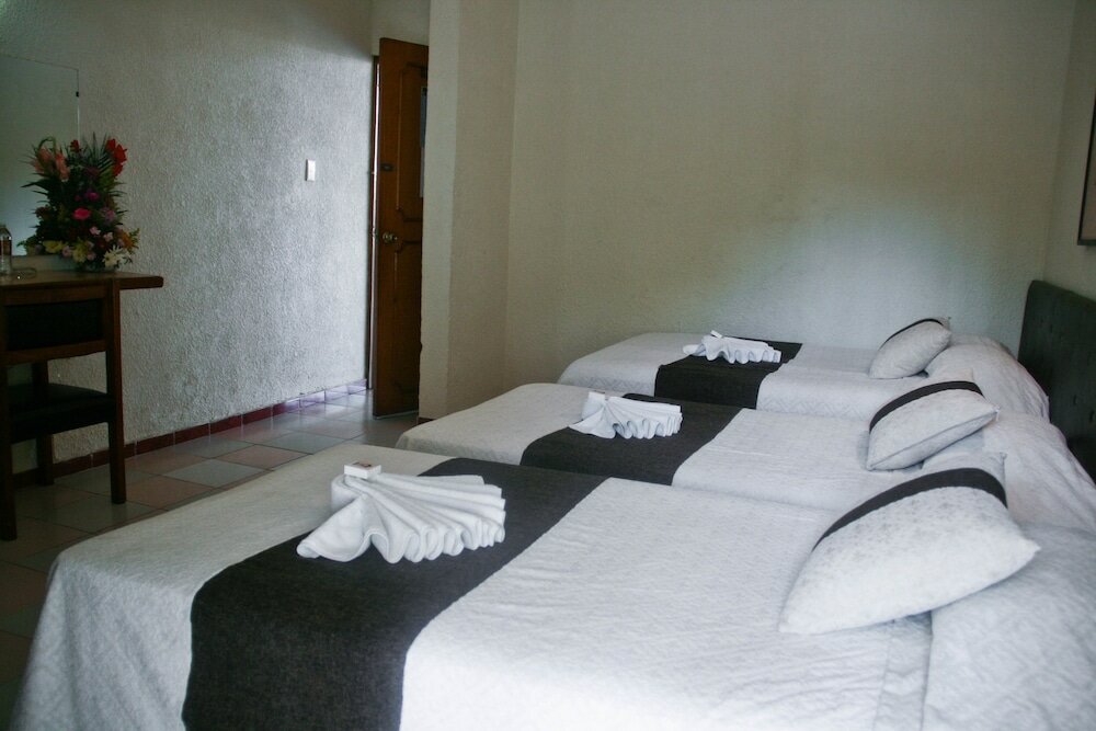 Фото Hotel María de la Luz