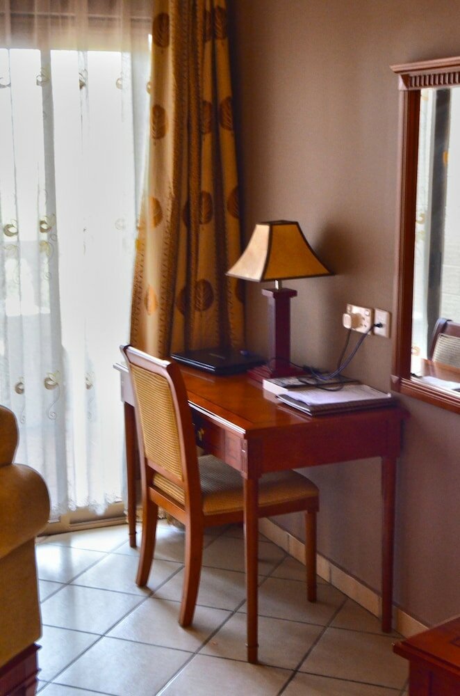 Фото Mensvic Grand Hotel