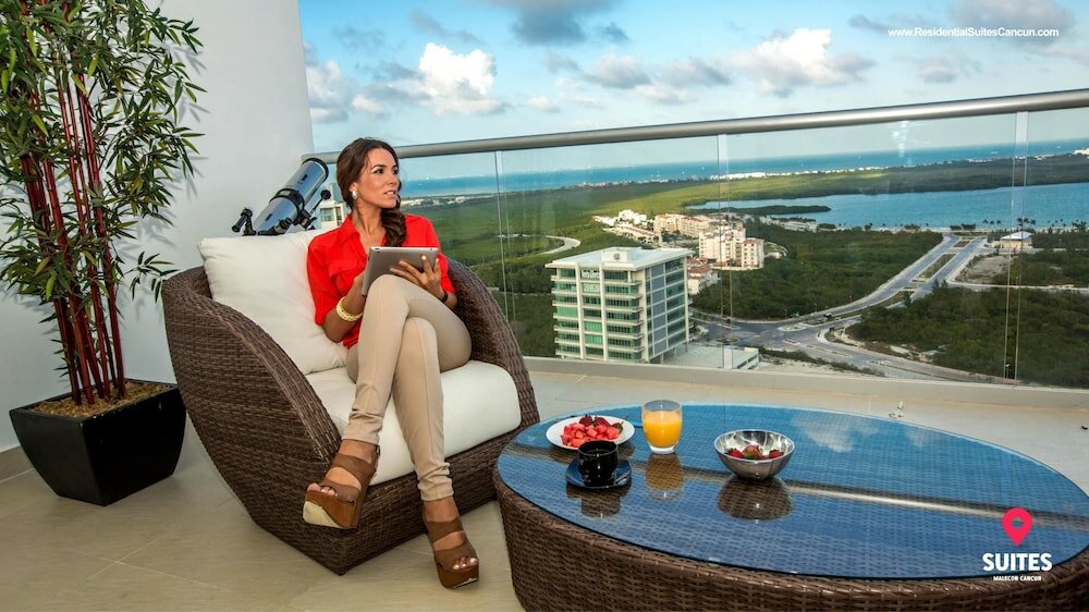 Фото Suites Malecon Cancun Torre Vancouver