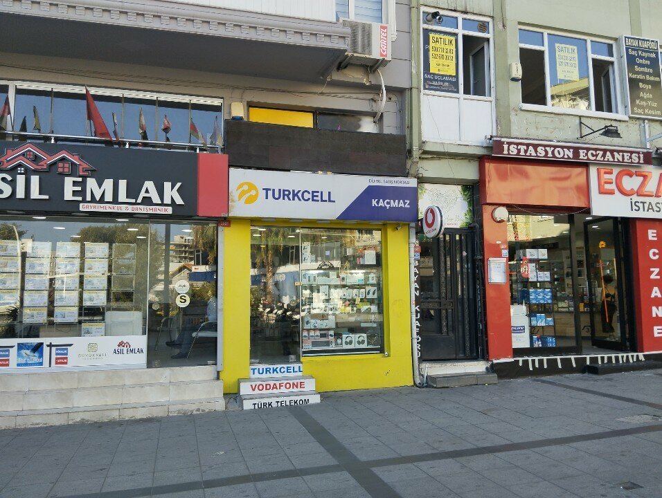 Mobile phone store Kacmaz İletisim, Istanbul, photo