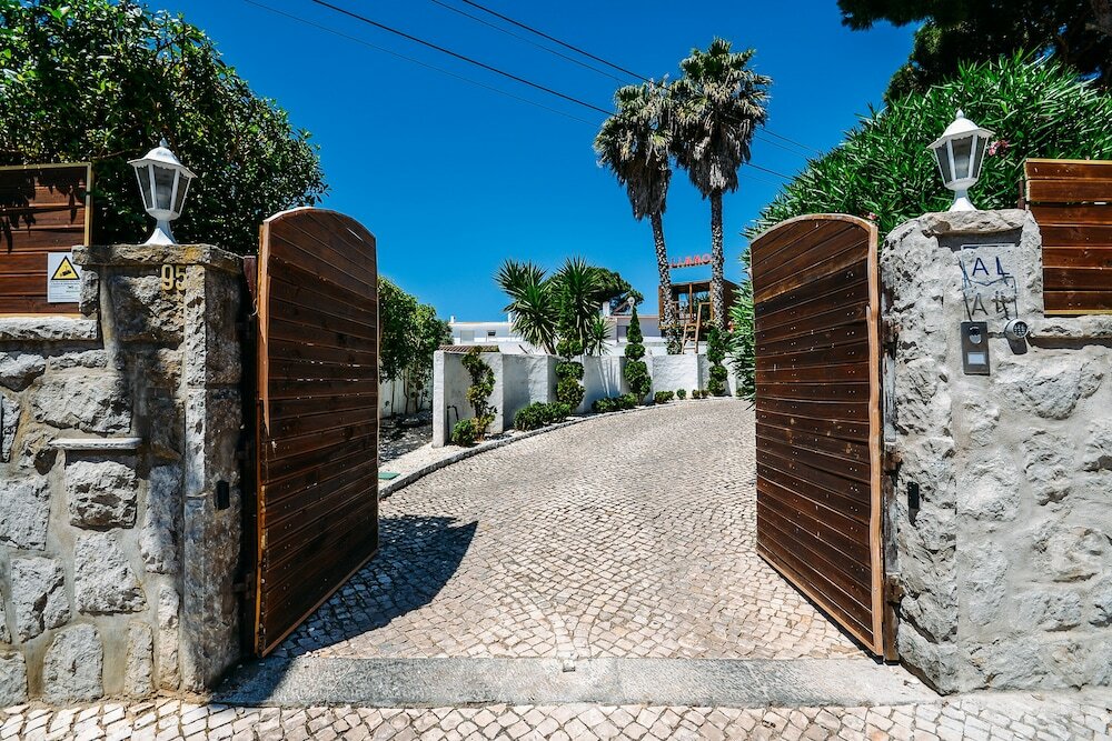 Фото Limmo Garden Guest House