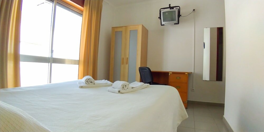 Фото E-Nove Lounge Hostel Caffe