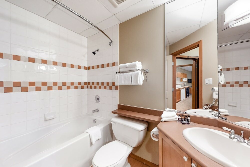 Фото Whistler Cascade Lodge