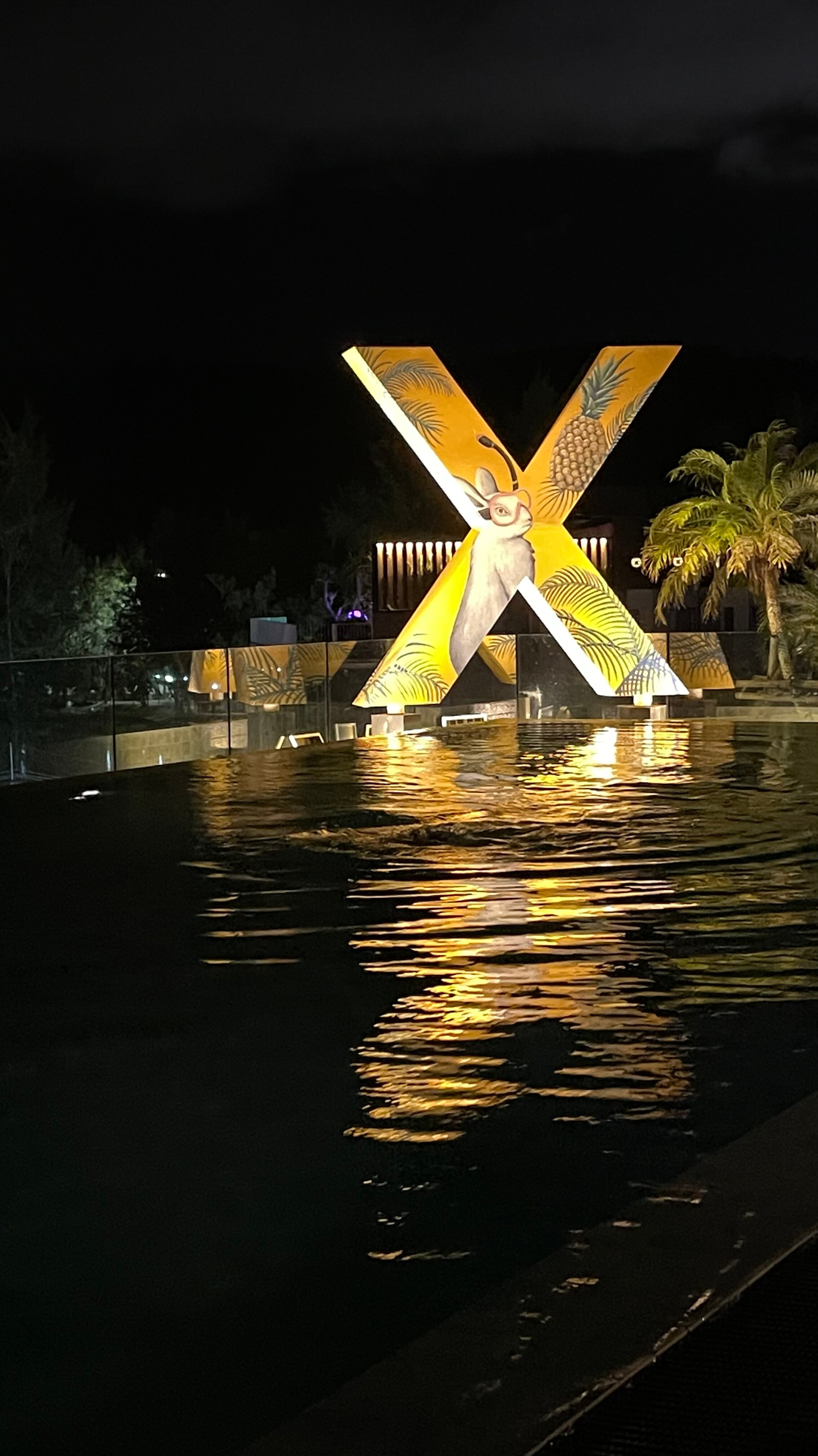 Фото JonoX Phuket Karon Hotel