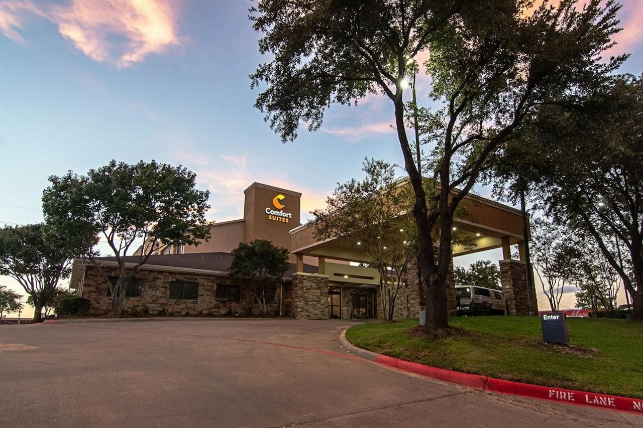 Фото Comfort Suites Nw Dallas Near Love Field