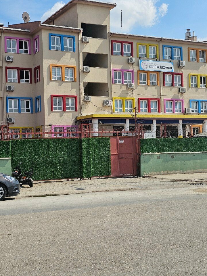 Primary school Ataturk Primary School, Adana, photo