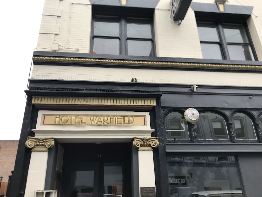 Фото Warfield Hotel